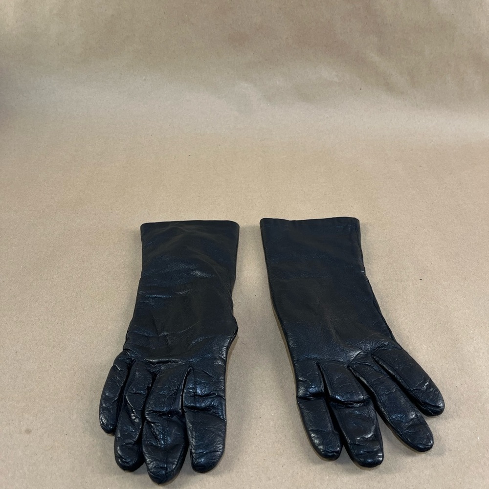 Sophisticated Black Leather Gloves